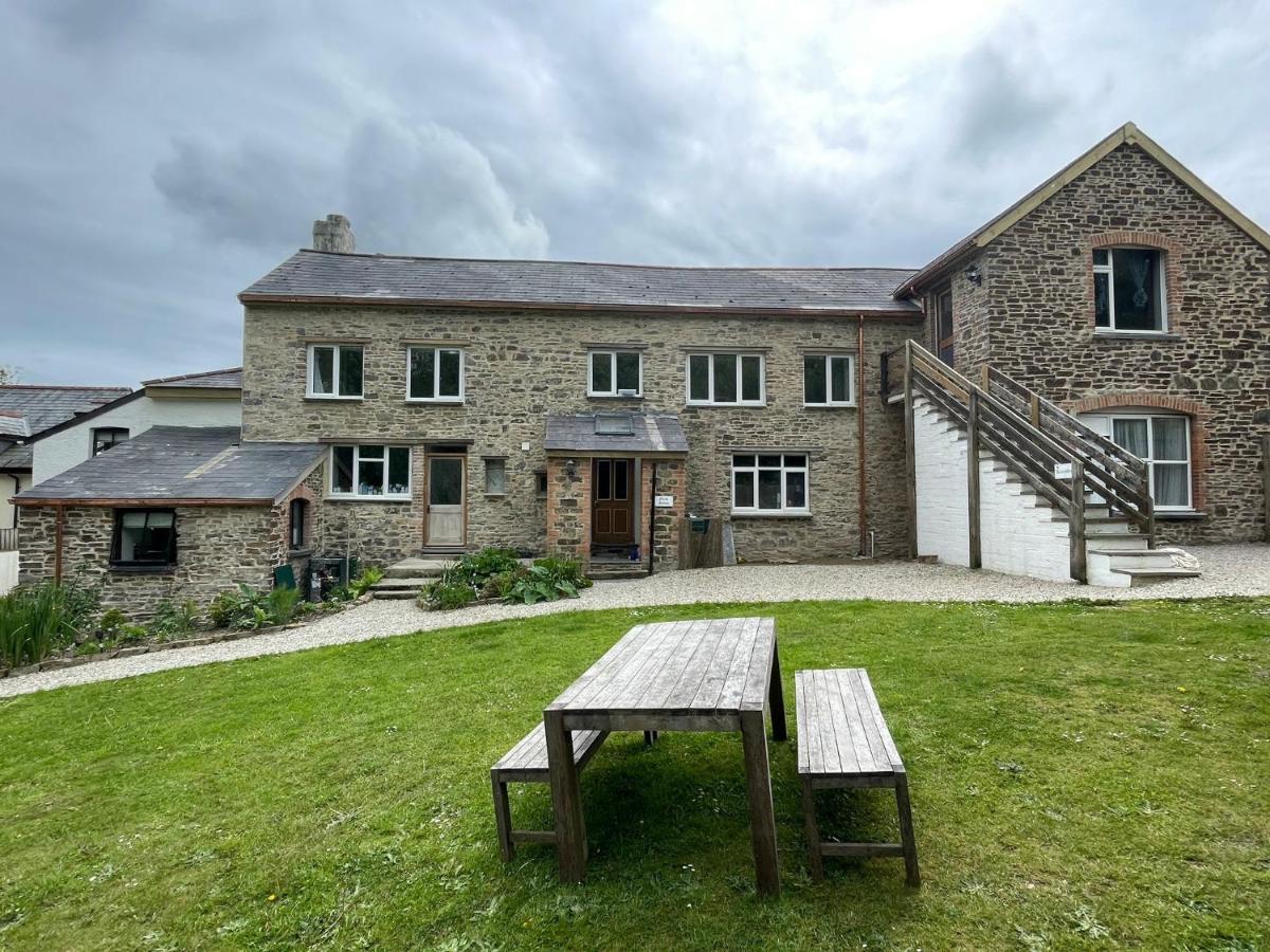 The Old Rectory Glebe House In Jacobstow 10 Mins To Widemouth Bay And Crackington Haven,15 Mins Bude,20 Mins Tintagel, 27 Mins Port Issac Eksteriør bilde